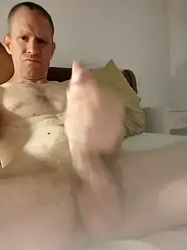 EmaSalis – webcam model profile photo Image 14