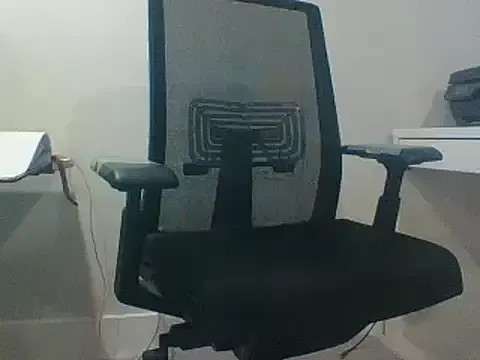  – webcam model profile photo Image 9