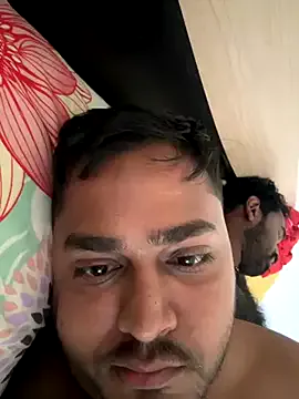 zui_lu – webcam model profile photo Image 14