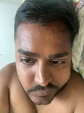 zui_lu – webcam model profile photo Image 15