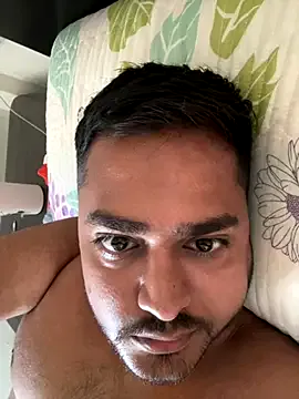 zui_lu – webcam model profile photo Image 18