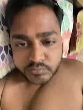 zui_lu – webcam model profile photo Image 9