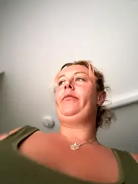 AmeliaBrilliants – webcam model profile photo Image 10