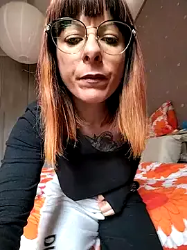 emma05 – webcam model profile photo Image 3