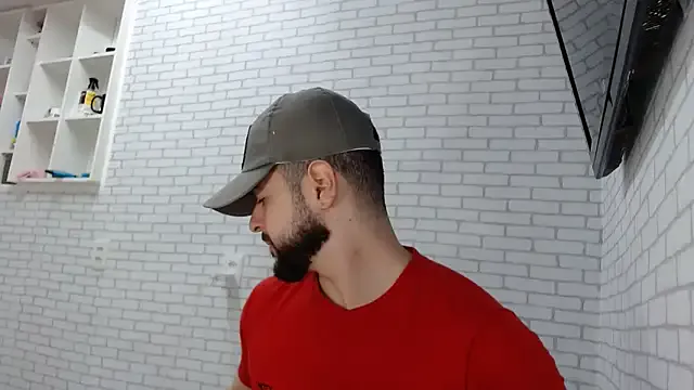 Mikev – webcam model profile photo Image 2