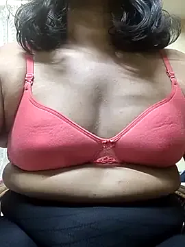 Boobie_Curvy_Nandana's Thumb Image