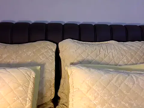 Megu_Melon – webcam model profile photo Image 5