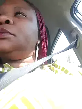 roouse – webcam model profile photo Image 6