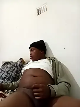 roouse – webcam model profile photo Image 4