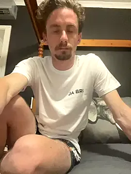 roouse – webcam model profile photo Image 7