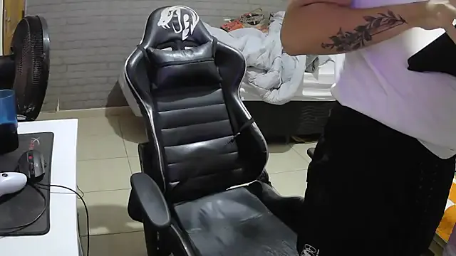 Horny_pratiksha – webcam model profile photo Image 12