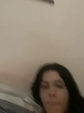 aki_zzz – webcam model profile photo Image 10