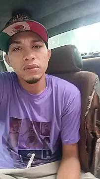 oypo – webcam model profile photo Image 7