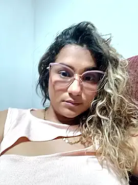 Megu_Melon – webcam model profile photo Image 9