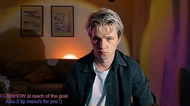 roouse – webcam model profile photo Image 17