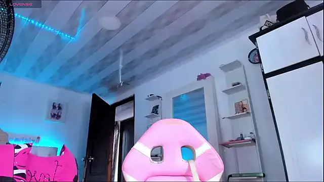 ORLA86 – webcam model profile photo Image 4