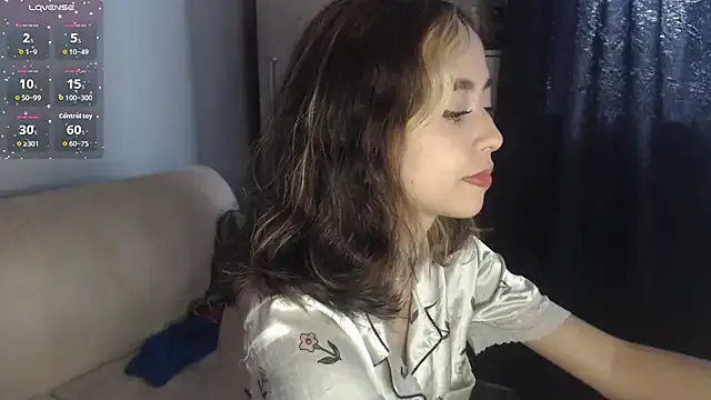 RollDolls – webcam model profile photo Image 14