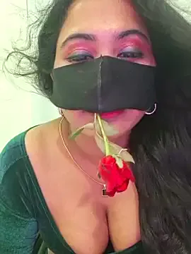 maataaan – webcam model profile photo Image 12