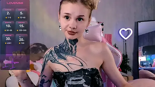 LuisaBecker – webcam model profile photo Image 10