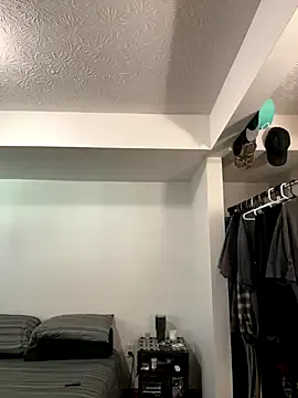 oypo – webcam model profile photo Image 2