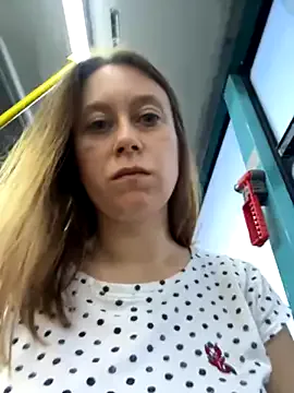 IngridMuller – webcam model profile photo Image 2