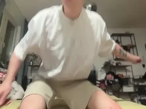 PumaShyXD – webcam model profile photo Image 9