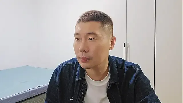 dirtypub – webcam model profile photo Image 9