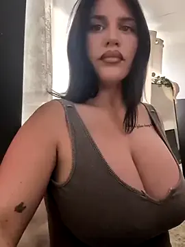Bustyjessicalouu – webcam model profile photo