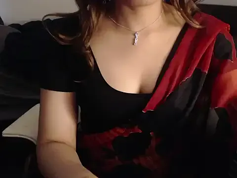 maataaan – webcam model profile photo Image 11