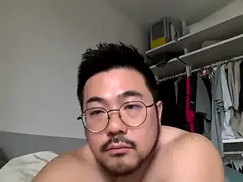  – webcam model profile photo Image 14