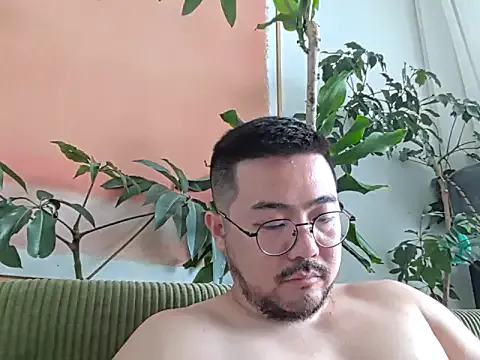  – webcam model profile photo Image 5