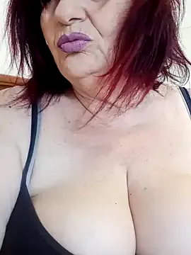 oxo_yuna_oxo – webcam model profile photo Image 6