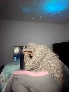 nam_tootsis – webcam model profile photo Image 4