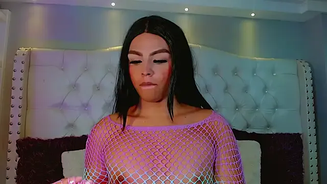 SpicySluts – webcam model profile photo Image 5