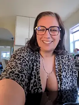 Canadian_BBW Image 7