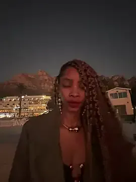 Your_Honeey – webcam model profile photo Image 1