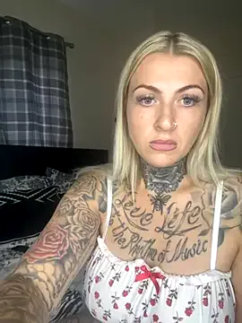 CleoLangley – webcam model profile photo Image 8