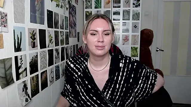 Hot_Mayra25 – webcam model profile photo Image 3