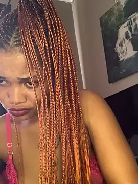 _Alicee_1 – webcam model profile photo Image 13