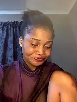 _Alicee_1 – webcam model profile photo Image 8