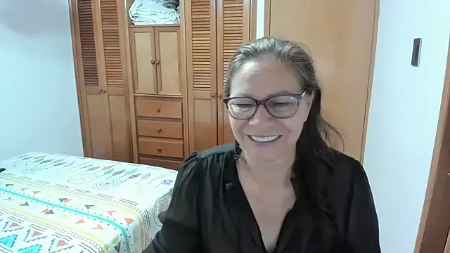 Yui-Ch – webcam model profile photo Image 6