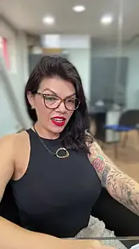 Mia--meow – webcam model profile photo Image 11