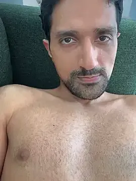 roouse – webcam model profile photo Image 11