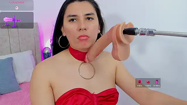 roouse – webcam model profile photo Image 11