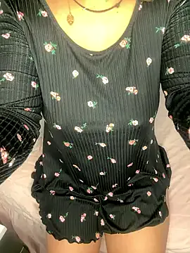 Caroline_one Image 4