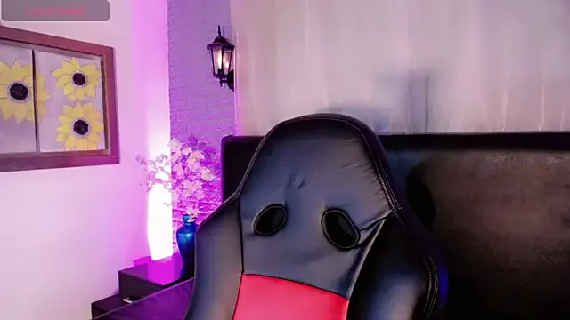 LadyRochester – webcam model profile photo Image 18