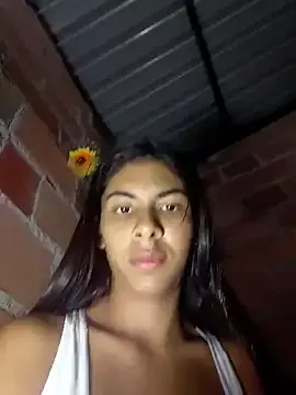  – webcam model profile photo Image 7