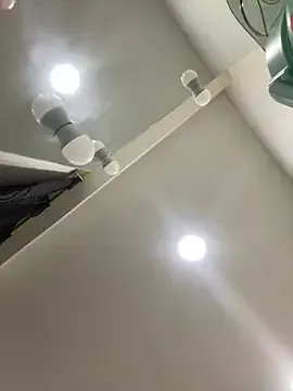 Mia--meow – webcam model profile photo Image 2