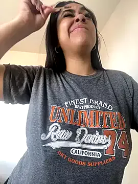 Mia--meow – webcam model profile photo Image 5