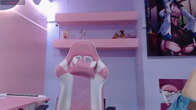 AlizeeBlair – webcam model profile photo Image 10